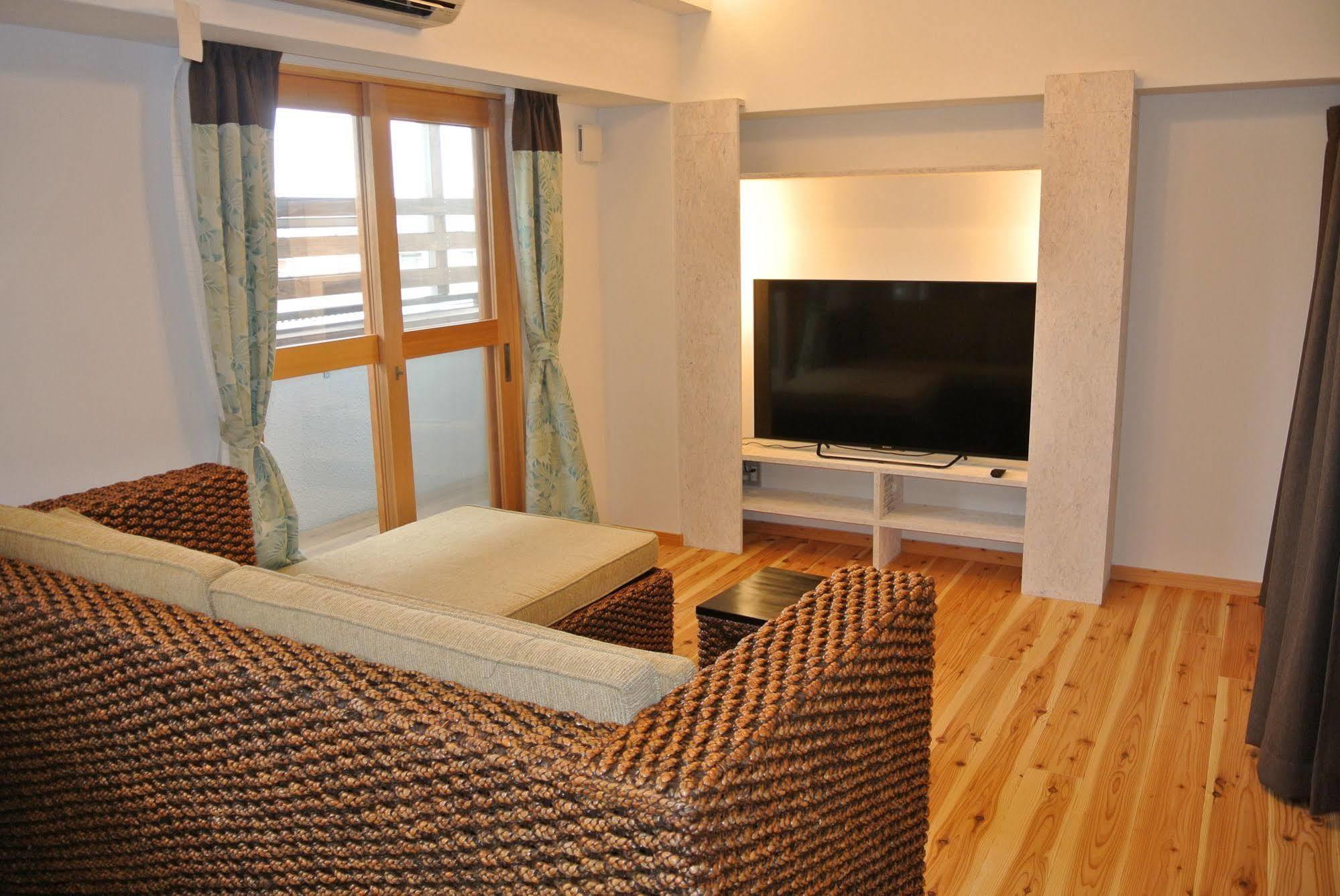 Backpackers Hotel Noosa Japan In Takatsuki Tonda Exterior photo